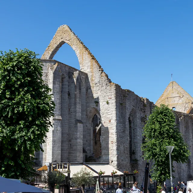 St Karins ruin